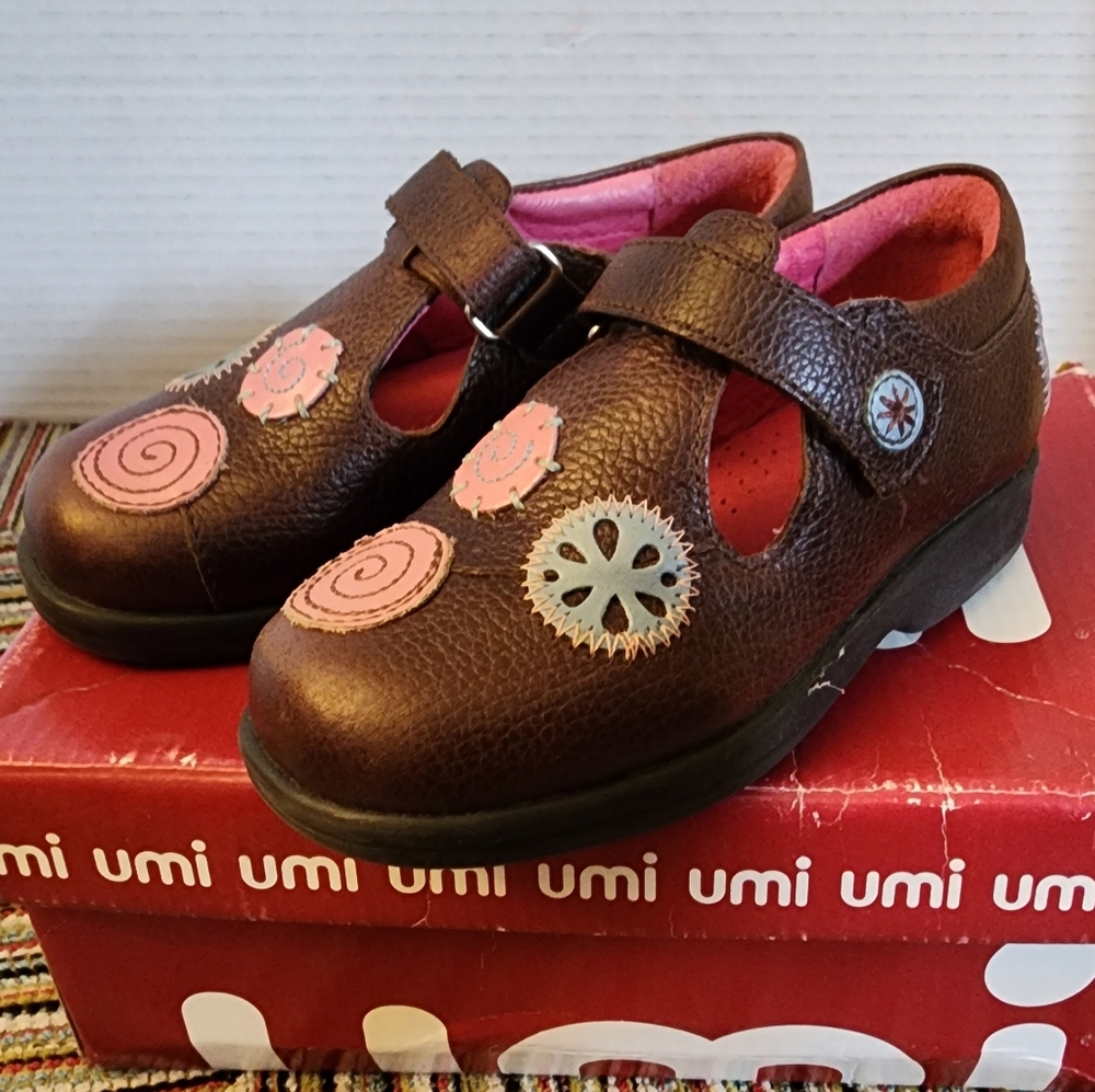 UMI Gingersnap Chocolate Mary Jane T Strap Girls Shoes Size 24 Euro 8 US 7 Brown